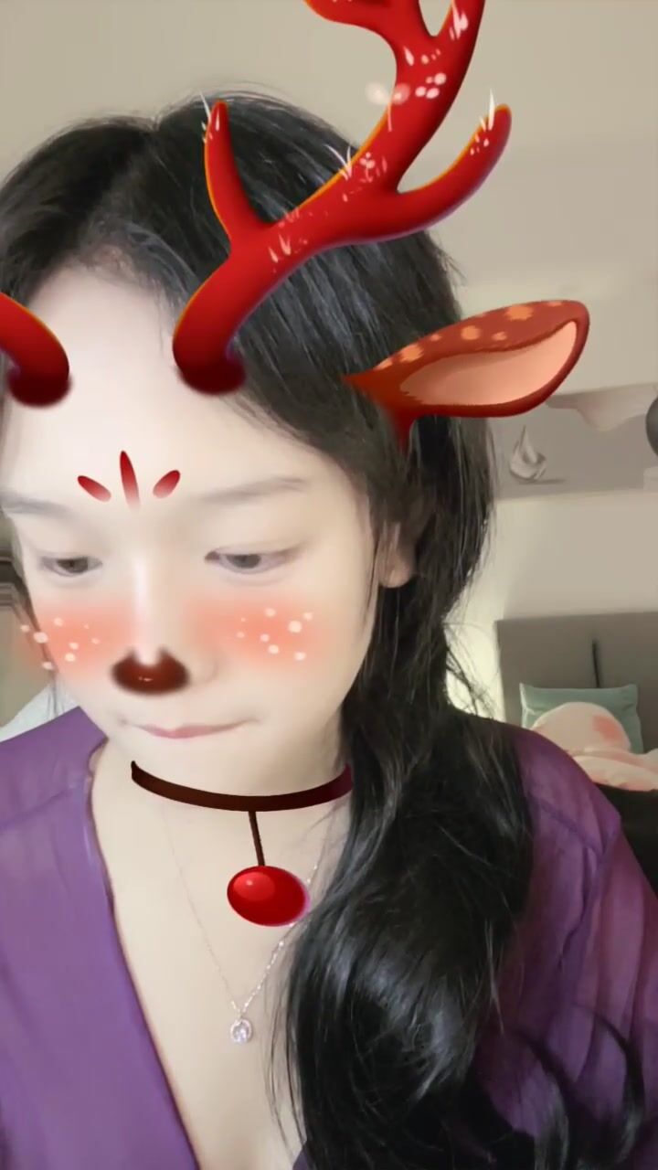 巨乳学妹【危险纯欲体 】奶子相当大大屌狂插自慰喷水！~4
