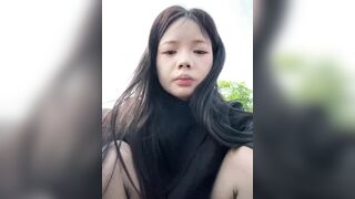 stripchat【Pippin-19】户外小萝莉 长相甜美 好身材大长腿极品翘臀 树林 公厕 全裸道具 刺激