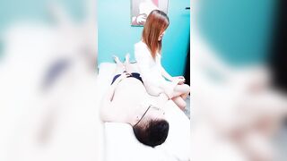 2021.12.16,【权少很骚呢】,风月老手挺会撩,小姐姐笑个不停,被脱光狂亲美乳,女上位捏着奶头射出真爽