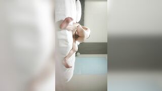 2022.1.7，【我是探索者】，外围女神场，回归后专攻高颜值，清纯甜美，校园风小姐姐，大屌狂干，粉嫩鲍鱼精彩必看