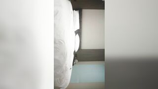 2022-1-19《开发探索》白靴超短裙小姐姐,现金支付搂腰数钱,69姿势舔骚逼,翘屁股后入猛顶,搞得妹子瘫软低吟