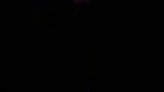 女浑身解数挑逗：原来艳照门是这样出来的，还要吗，不要就睡，有感觉吗 男：你要拍啥，那是你要还是不要