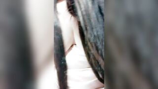 露脸美女主播大奶巨乳自慰秀,道具深插阴道,表情骚的不行享受极了