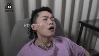 【国产AV荣耀 推荐】猫爪传媒最新剧情力作MMZ-044《女房客之性诱惑》爱恋女房客 肉体火热缠绵 高清720P原版